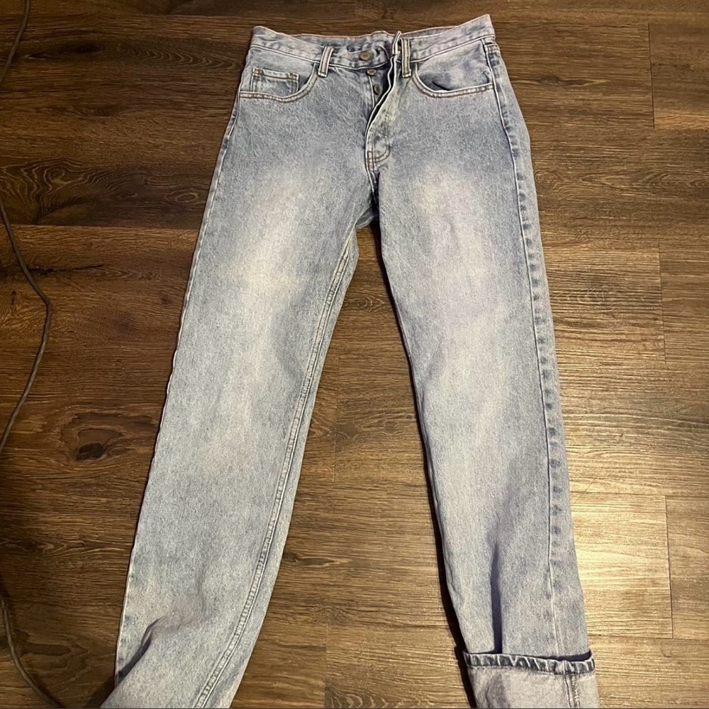 Women’s Pacsun jeans.